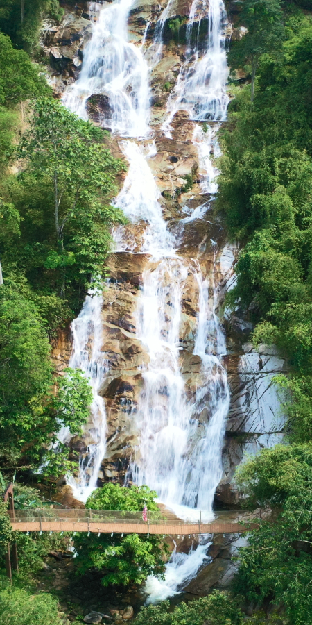 Taman Eko-Rimba Lata Kinjang waterfall